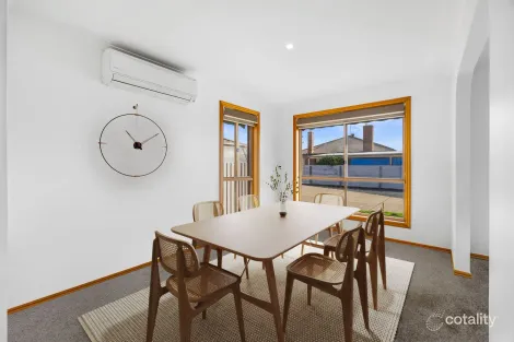 Property photo of 2/17 Yarrowee Street Sebastopol VIC 3356