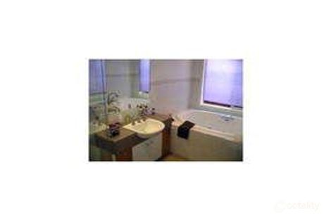 Property photo of 8 The Gums South Morang VIC 3752