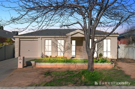 Property photo of 22 Bendigo Circuit Caroline Springs VIC 3023