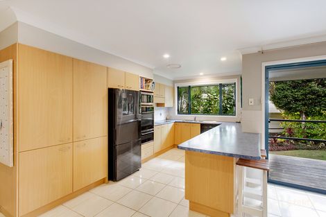 Property photo of 2 Tallarook Close Dunbogan NSW 2443
