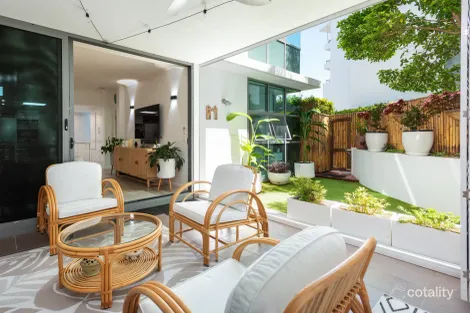 1a/28 Bayview St, Runaway Bay, QLD 4216