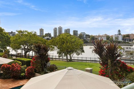 Property photo of 19/10 Goodwin Street Kangaroo Point QLD 4169