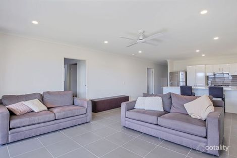 Property photo of 68 Whitsunday Circuit Pimpama QLD 4209
