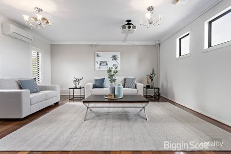 Property photo of 16 Martin Place Glen Waverley VIC 3150