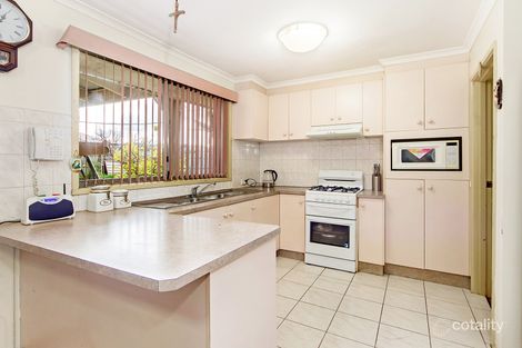 Property photo of 16 Grantham Parade St Albans VIC 3021