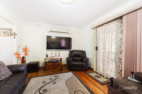 Property photo of 16 Grantham Parade St Albans VIC 3021