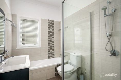 Property photo of 37 Figtree Crescent Figtree NSW 2525