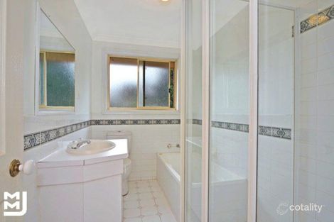 Property photo of 2/86 Parklands Drive Shellharbour NSW 2529
