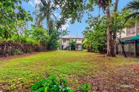 Property photo of 37 Macnamara Street Manunda QLD 4870