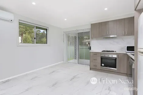 Property photo of 12 Raht Place Doonside NSW 2767