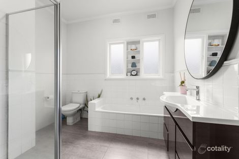 Property photo of 19 Elimatta Road Carnegie VIC 3163