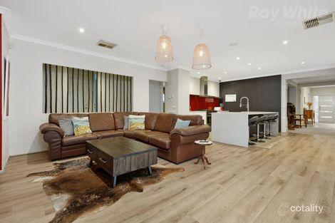 Property photo of 27 Coorong Circle Waterways VIC 3195