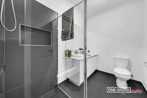 Property photo of 40 Equestria Boulevard Wollert VIC 3750