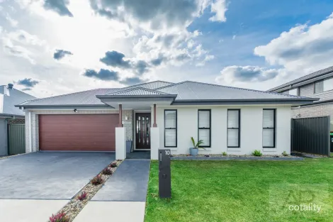 10 Fairy Wren Cl, Calderwood, NSW 2527