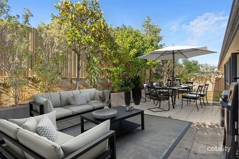 Property photo of 23 Kentucky Boulevard Hocking WA 6065