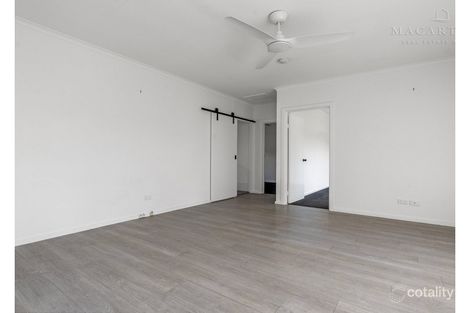 Property photo of 14 Cummins Drive San Isidore NSW 2650