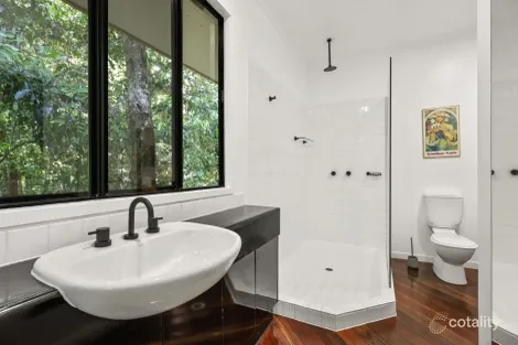 Property photo of 10 Rainforest Road Edmonton QLD 4869