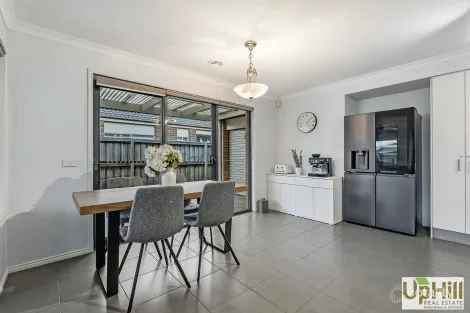 Property photo of 106 Webster Way Pakenham VIC 3810