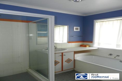 Property photo of 52 Merriman Drive Yass NSW 2582