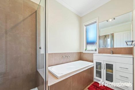 Property photo of 2/34 Vule Street St Albans VIC 3021