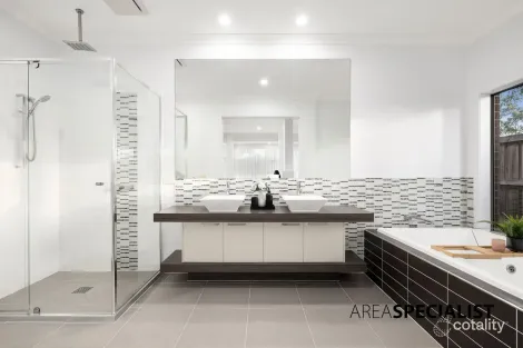 Property photo of 19 Nature Circuit Cranbourne North VIC 3977