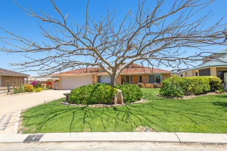 Property photo of 4 Curlew Place Jurien Bay WA 6516