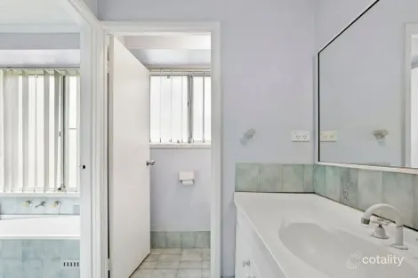 Property photo of 4 Cipolin Close Eagle Vale NSW 2558