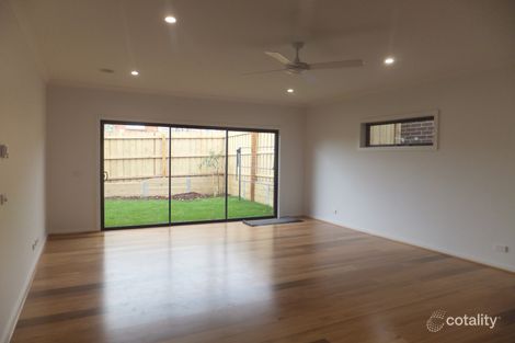 Property photo of 30A Winbirra Parade Ashwood VIC 3147