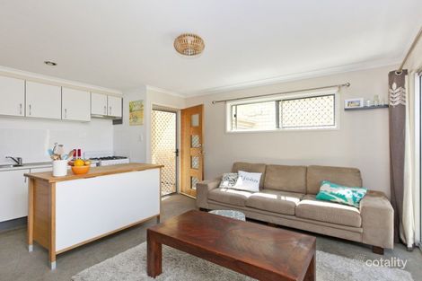 104 Sandy Camp Rd, Wynnum West, QLD 4178