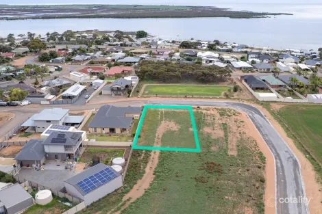 8 Grace Harwar Dr, Port Broughton, SA 5522