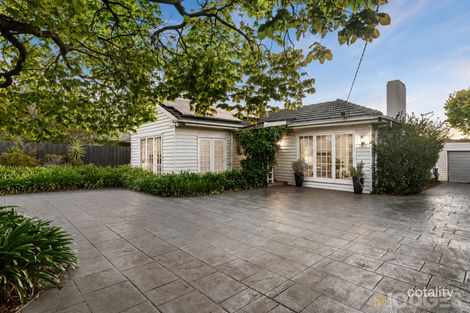 11 CUMMINS RD, BRIGHTON EAST, VIC 3187