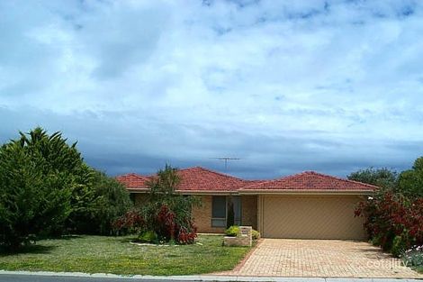 27 Dunmore Cct, Merriwa, WA 6030