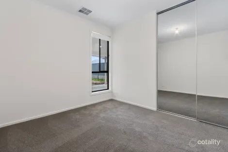 Property photo of 7 Basedow Drive Roseworthy SA 5371