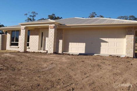 8 Eric Dr, Blackstone, QLD 4304