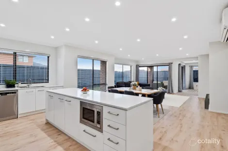 Property photo of 7 Bursa Drive Wyndham Vale VIC 3024