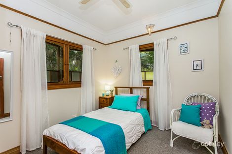 Property photo of 12 Bulgoon Crescent Ocean Shores NSW 2483