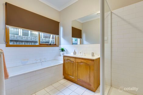 Property photo of 8 Remany Close Hillside VIC 3037