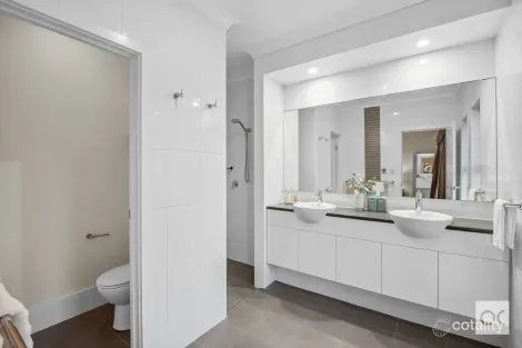 Property photo of 2 Parkview Avenue Grange SA 5022