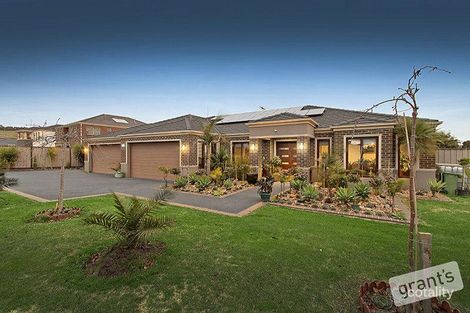 17 Rose Garden Ct, Narre Warren North, VIC 3804