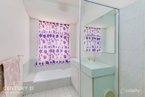 Property photo of 16 Baxter Close Huntingdale WA 6110