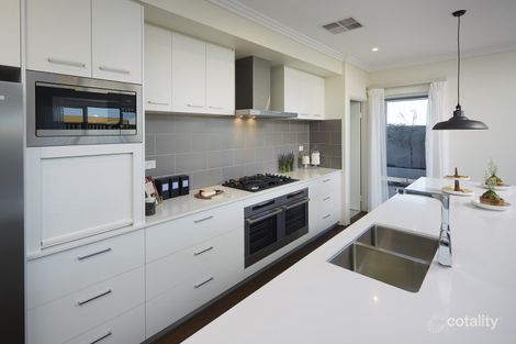 913 Aquamarine Pde, Treeby, WA 6164