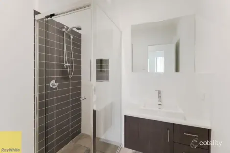 Property photo of 13 Dawson Place Brassall QLD 4305