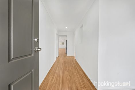 Property photo of 41 Chetwynd Grove Wollert VIC 3750