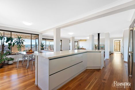 Property photo of 12 Viewcrest Rise Coogee WA 6166