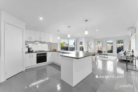 Property photo of 79 Vimini Drive Narre Warren VIC 3805