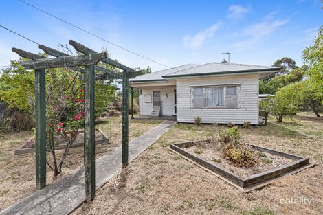 16 Beaufort Rd, Skipton, VIC 3361