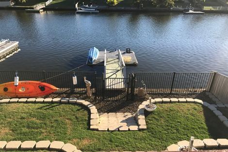 2/9 Pentas Dr, Bongaree, QLD 4507