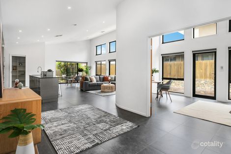 Property photo of 14 Beveridge Crescent Forde ACT 2914
