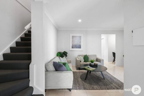 18b Alexandra St, Balmoral, QLD 4171