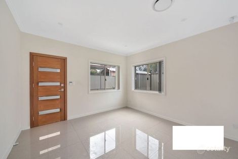 Property photo of 2/16 Groundsel Avenue Macquarie Fields NSW 2564